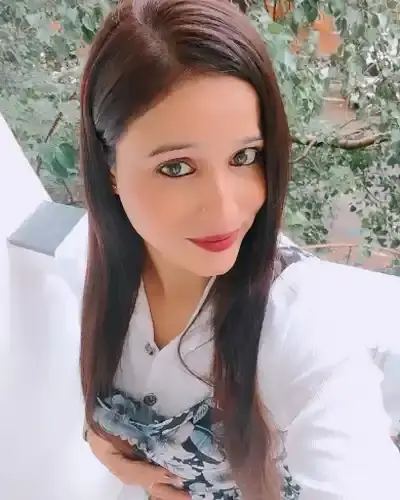 Call Girls in Daba Gardens